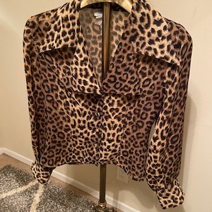 1990s Vintage Leopard Print Long Sleeve Blouse Size Small to Extra Small