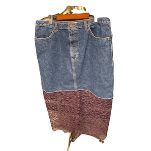 90s Vintage Eddie Bauer Denim Skirt With Burgundy Lace 34 Inch Waist