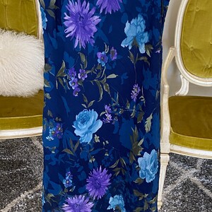 90s Vintage Blue Floral Print Midi Skirt By Ady Gluck-Frankel For Necessary Objects Vintage Size Large Modern Size Medium image 4