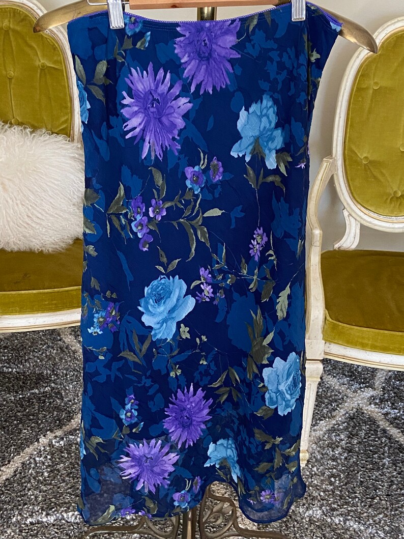 90s Vintage Blue Floral Print Midi Skirt By Ady Gluck-Frankel For Necessary Objects Vintage Size Large Modern Size Medium image 4