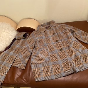 1960s Vintage Wool Houndstooth Car Coat size medium to large