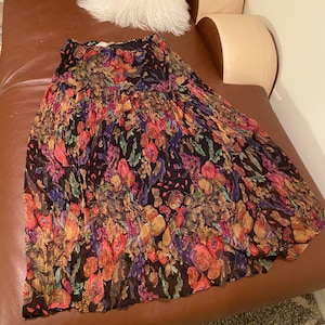 80s Vintage Crinkle Skirt With Fruit Motif Size Medium & Small Large