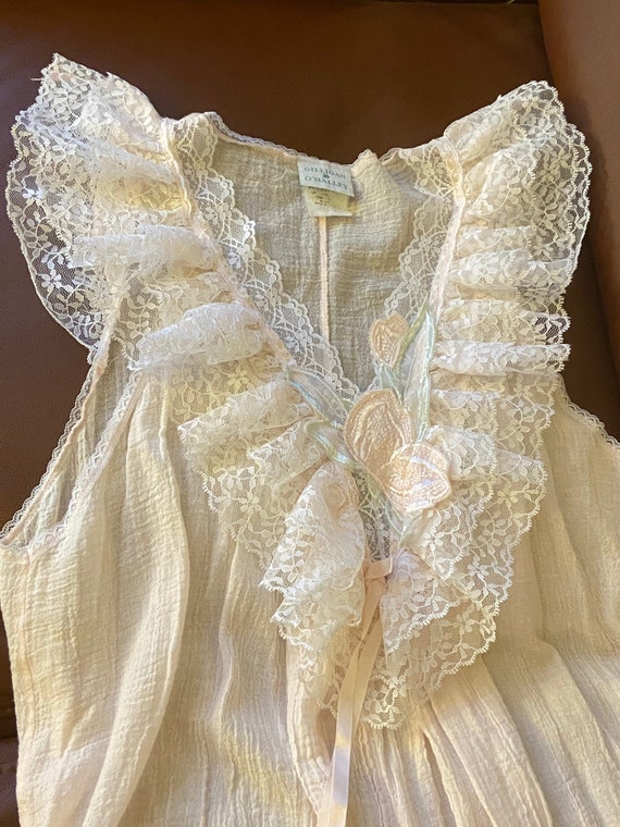 1970s to Early 1980s Crinkle Lace Trim Collar Nig… - image 3