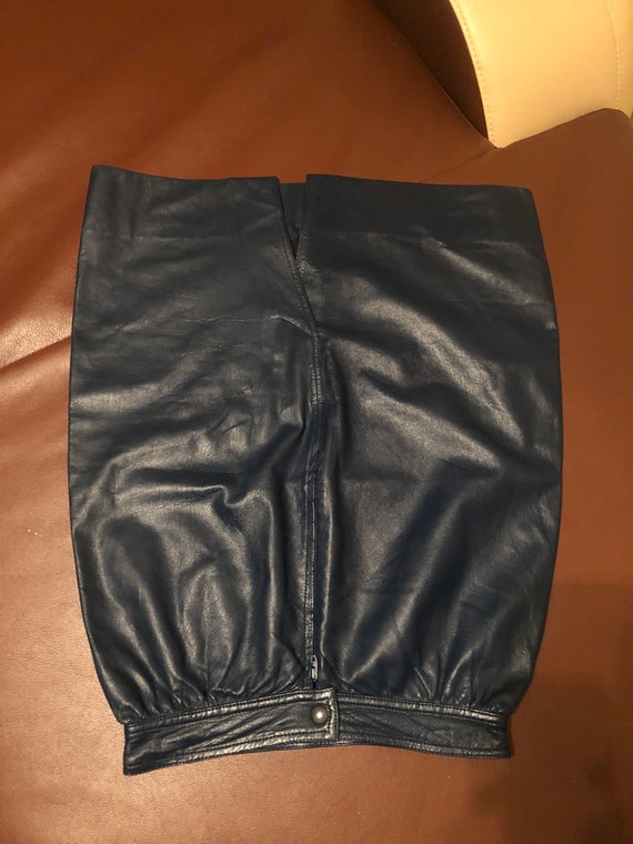 70s/80s Vintage High Waisted Navy Blue Leather Sk… - image 9