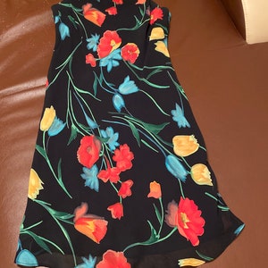 90s Vintage Designer Floral Print Dress By Hugo Buscati vintage size 8 size small to medium