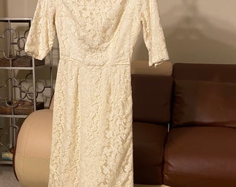 1960s White Lace Dress Pristine Condition Size Small to Extra Small