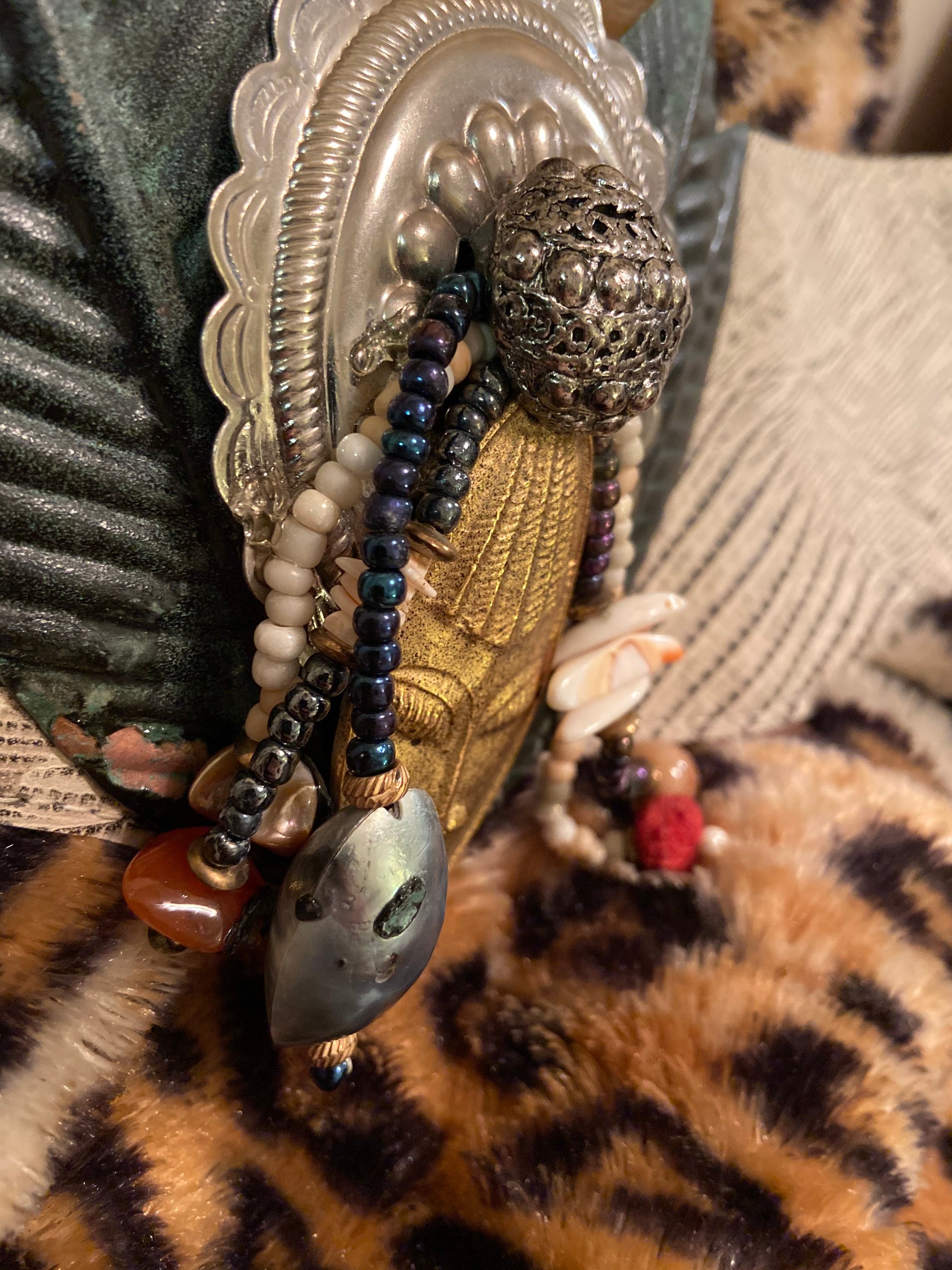 80s Vintage Leather Stone Beaded Belt With Metal & Shell  display picture 3