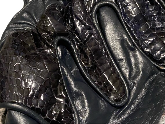 1980’s Viva Leather & Snakeskin Navy Blue Bag Wea… - image 6