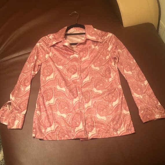 70s Vintage Red & Pink Paisley Shirt with Butterl… - image 2