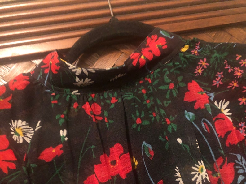 60s vintage top size medium