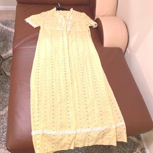 60’s Vintage Yellow Floral Print Dress