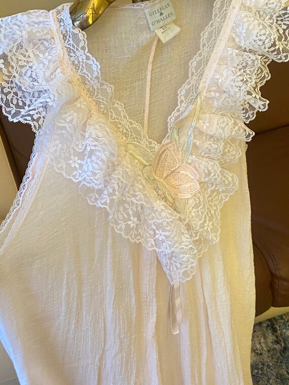 1970s to Early 1980s Crinkle Lace Trim Collar Nig… - image 2