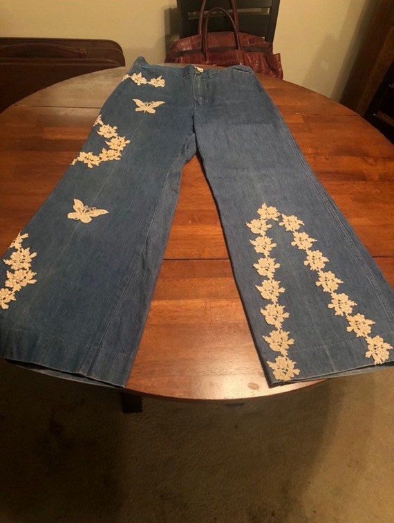 California Vintage 1970s High Waisted, Bell Bottom Jeans 30 Inch Waist 