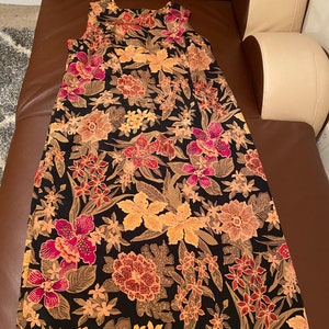 80’s Vintage Sheath Dress by R&K Originals Woman with Exotic Flowers Size 18W