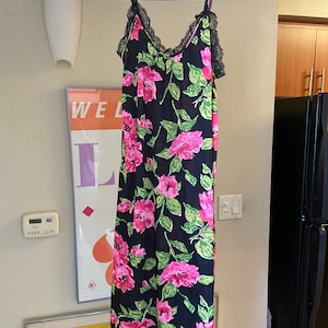 60s Vintage Floral Print Nightgown