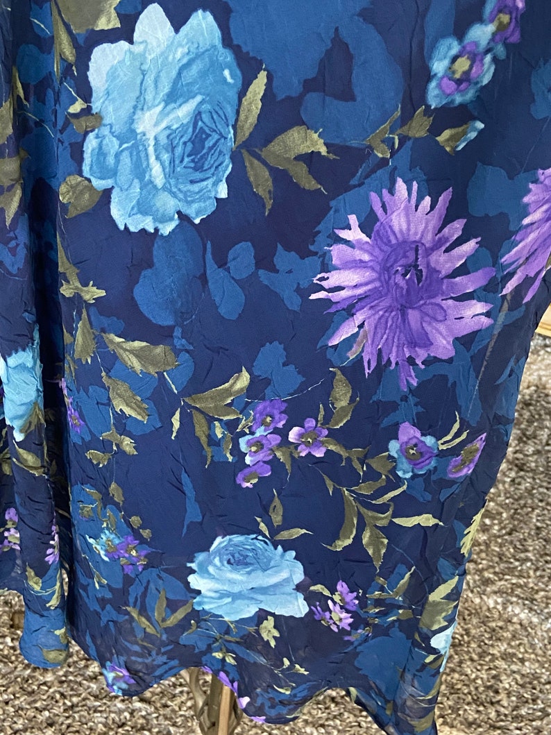 90s Vintage Blue Floral Print Midi Skirt By Ady Gluck-Frankel For Necessary Objects Vintage Size Large Modern Size Medium image 8