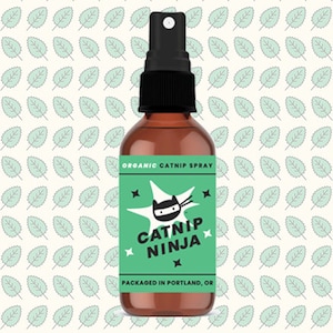 Organic Catnip Spray 2oz image 1