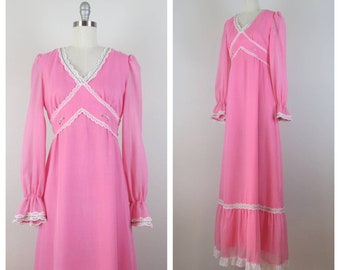 Vintage 1970s maxi prairie dress, pink, lace, tiered, cotton, puff sleeves