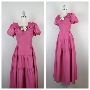 Vintage 1940s dress formal gown maxi tiered taffeta millinery flowers corsage puff sleeves