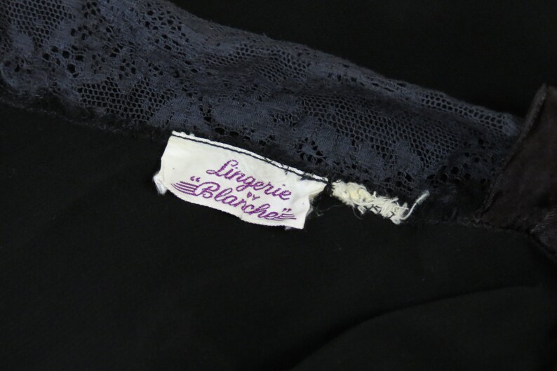 size xs peignoir Vintage 40s nightgown 1940s black negligee
