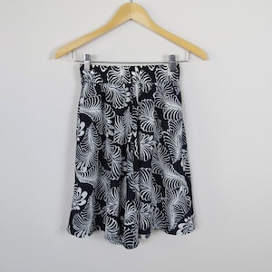 Vintage 1980s shorts, 80s does 40s, flutter shorts, skort, Carol Anderson, size small