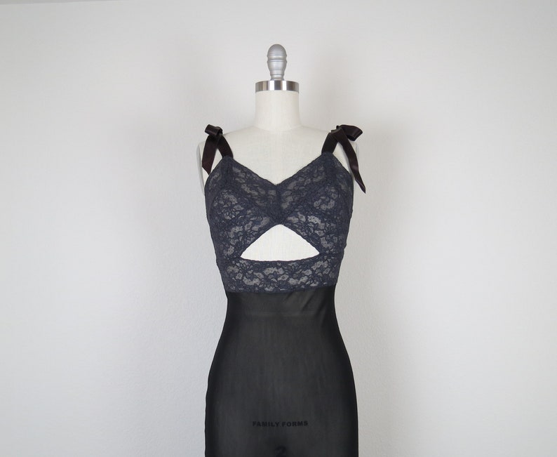 size xs peignoir Vintage 40s nightgown 1940s black negligee