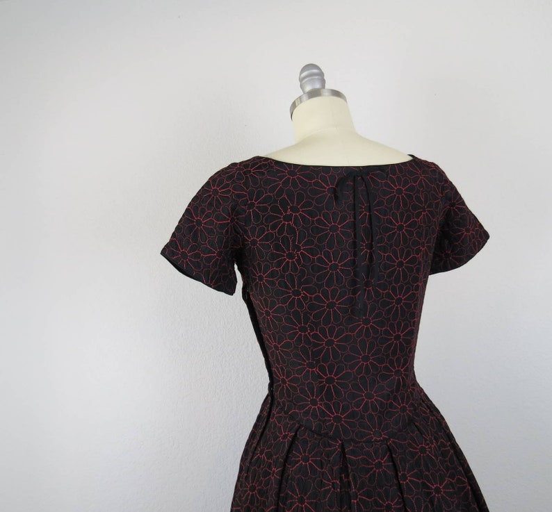 Vintage 1950s party dress, fit and flare, embroidered, floral, quilted, formal image 8