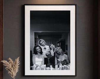 Poster di SATC / Quadro da parete con l'iconica serie TV / Stampa in bianco e nero sull'amicizia / Decorazione chic e alla moda / Regalo estetico per ragazze di città