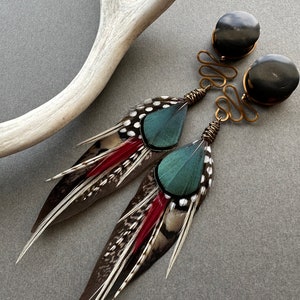Feather Dangle Plugs, Brown Purple Teal Wood Ear Gauges, 4g 2g 0g 00g 1/2 9/16 5/8 3/4 7/8 1 inch Long Boho Stone Gauge Earrings for Wedding