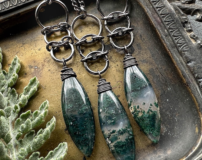 Green Moss Agate Necklace, Gothic Plume Agate Gemstone Pendant, Alt Goth Dark Cottagecore Jewelry, Witchy Whimsigoth Forest Crystal