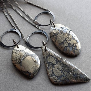 Markasit Moos Achat Halskette, natürlicher Pyrit Plume Achat Stein, Gothic Witchy Talisman Schmuck, Pagan Goth Fashion
