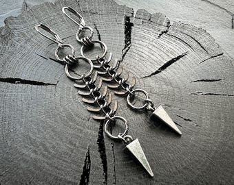 Gothic Vertebrae Spike Earrings, Witchy Alt Goth Jewelry, Edgy Punk Dangle Earrings, Emo Grunge Aesthetic