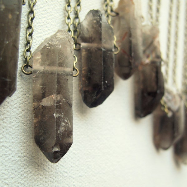 Rohe Rauchquarz Halskette, natürliche Kristall Halskette, Rauchquarz Anhänger, echte Quarz Halskette für Männer oder Frauen, Witchy Boho Schmuck
