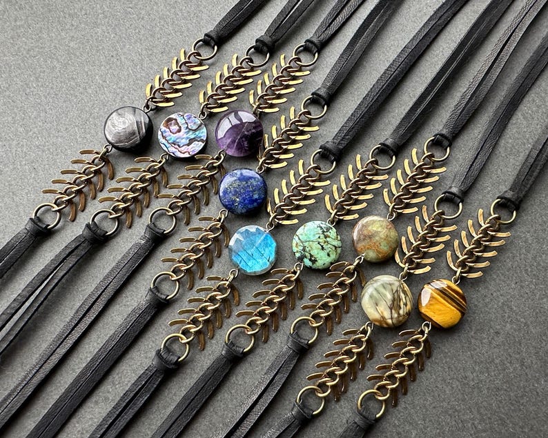 Häxig Abalone Shell Choker Halsband, Gotisk Svart Läder Ryggkedja Halsband, Alt Goth Smycken bild 11