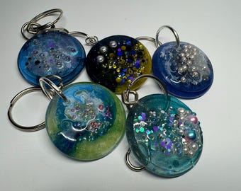 One of a Kind Resin Keychain – Shimmering Fidget Charm, Handmade Sensory Tool, Glittery Bag Accessory