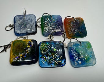 One of a Kind Resin Keychain – Shimmering Fidget Charm, Handmade Sensory Tool, Glittery Bag Accessory