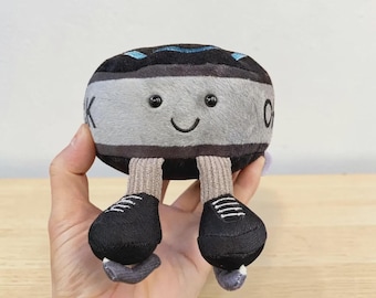 Plush Hockey Puck Keychain, Soft Mini Stuffed Toy, Sports Fan Bag Accessory
