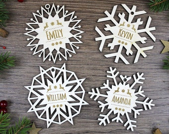 4x Personalized Christmas Wooden Snowflakes / Engraved Wood Ornaments / Christmas Gift for Children / Wedding Giveaway
