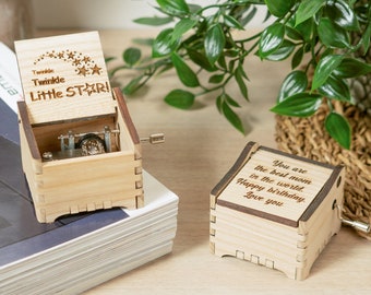 Twinkle Twinkle Little Star Lullaby - Personalized Hand Crank Wood Music Box With Custom Engraving