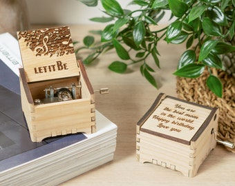 Let it be - Carillon in legno a manovella personalizzato con incisione personalizzata