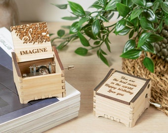 Imagine - Boîte à musique en bois à manivelle personnalisée avec gravure personnalisée