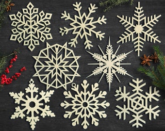Set of 8x Christmas Wooden Snowflake Ornaments / Laser Cut Wood Decor / Christmas Gift