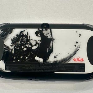 PS Vita 1000 OLED Toukiden Onigara Edition | USBC-Aufladung und Modifizierung