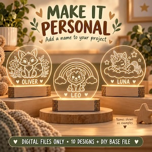 Può includere: Tre luci notturne circolari in acrilico con basi in legno, con incisioni di una volpe, un leone con arcobaleno e un unicorno che dorme. Le luci mostrano i nomi OLIVER, LEO e LUNA. Testo: MAKE IT PERSONAL e DIGITAL FILES ONLY.