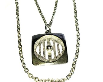 Vintage Celebrity NY Pendant Necklace
