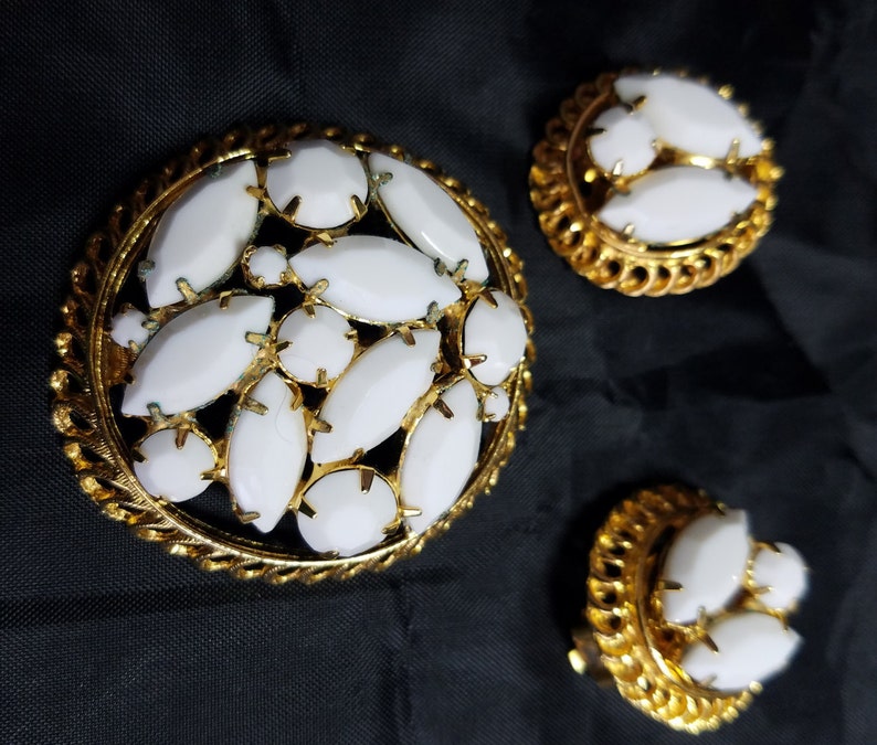 SALE Vintage milk glass earrings and brooch jewelry set