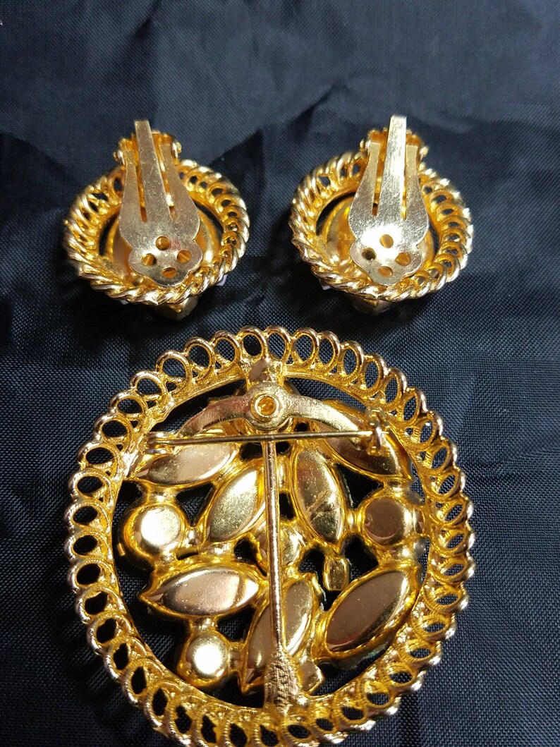SALE Vintage milk glass earrings and brooch jewelry set