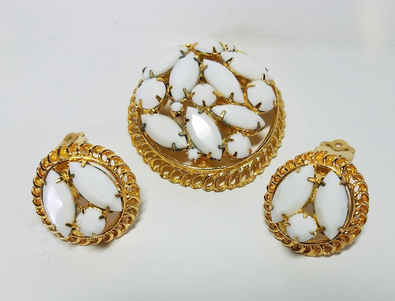 SALE Vintage milk glass earrings and brooch jewelry set