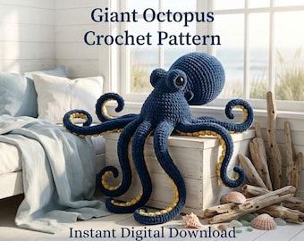 Puede incluir: Un peluche de pulpo tejido a ganchillo en color azul oscuro con una cabeza grande y redondeada y ocho tentáculos rizados con la parte inferior amarilla. El texto Giant Octopus Crochet Pattern e Instant Digital Download aparece en letras azul oscuro.