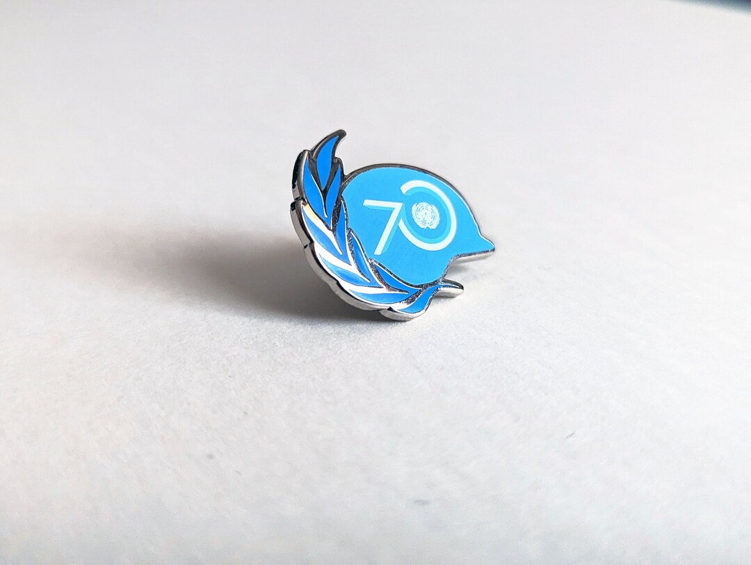 Blue Helmet Lapel Pin UN Peacekeeping Lapel Pin Hard Enamel, Die Struck